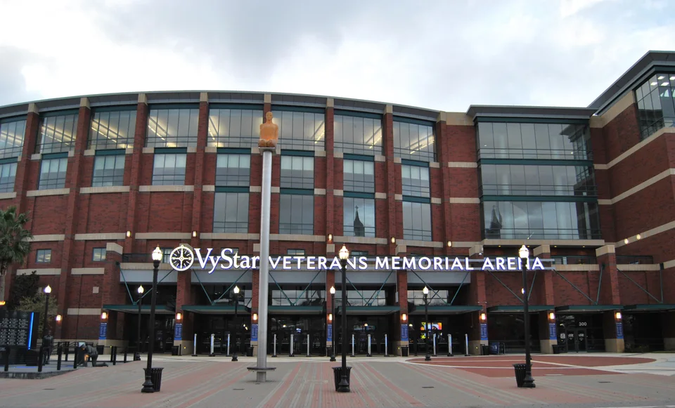 Exterior of VyStar Veterans Memorial Arena in Jacksonville